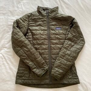 NWOT Patagonia Women's Nano Puff Jacket